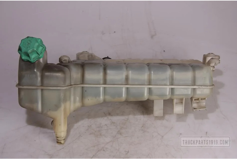 Behr HELLA SERVICE Cooling System Koelexpansievat MAN TGL TGM - Izplešanās tvertne - Kravas automašīna: foto 1 Behr HELLA SERVICE Cooling System Koelexpansievat MAN TGL TGM - Izplešanās tvertne - Kravas automašīna: foto 1