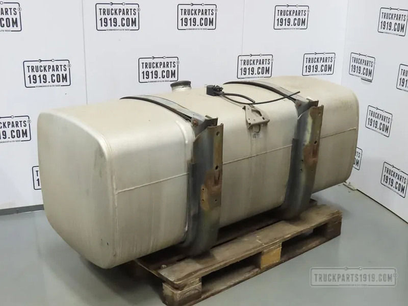 DAF 1681826 Brandstoftank + steunen 620L - Degvielas tvertne - Kravas automašīna: foto 2 DAF 1681826 Brandstoftank + steunen 620L - Degvielas tvertne - Kravas automašīna: foto 2