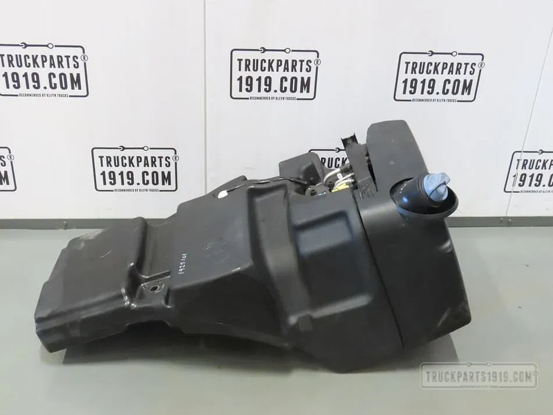 DAF 2022769 AdBlue tank CF - Izplūdes sistēma - Kravas automašīna: foto 1 DAF 2022769 AdBlue tank CF - Izplūdes sistēma - Kravas automašīna: foto 1