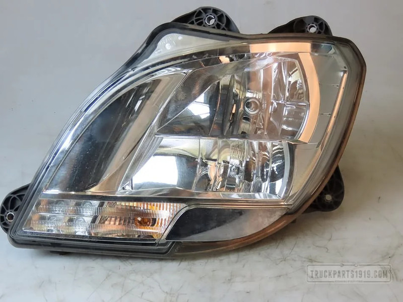 DAF Lighting Koplamp Li. DAF XF 106 - Tuvās gaismas - Kravas automašīna: foto 1 DAF Lighting Koplamp Li. DAF XF 106 - Tuvās gaismas - Kravas automašīna: foto 1