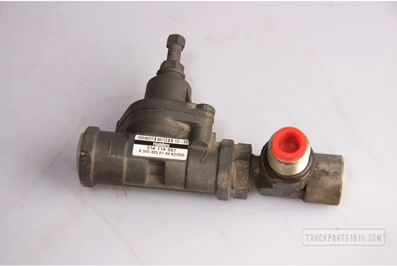 HALDEX Compressed Air System Overstroomklep MB - Vārsts - Kravas automašīna: foto 1 HALDEX Compressed Air System Overstroomklep MB - Vārsts - Kravas automašīna: foto 1