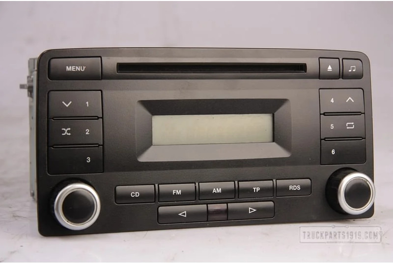 MAN 81.28101-6182 Radio - Elektrosistēma - Kravas automašīna: foto 1 MAN 81.28101-6182 Radio - Elektrosistēma - Kravas automašīna: foto 1
