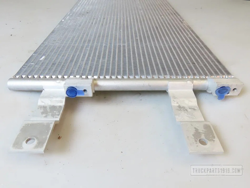MAN 81.61920-6041 Condensor TGX 2007 - Radiators - Kravas automašīna: foto 2 MAN 81.61920-6041 Condensor TGX 2007 - Radiators - Kravas automašīna: foto 2