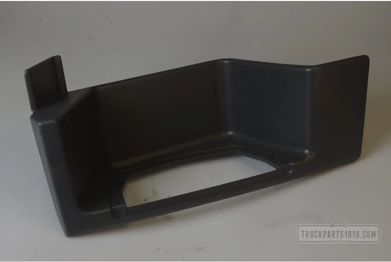 MAN Body & Chassis Parts Opstapbak Li. TGX - Pakāpiens - Kravas automašīna: foto 1 MAN Body & Chassis Parts Opstapbak Li. TGX - Pakāpiens - Kravas automašīna: foto 1