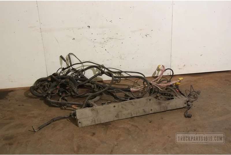 MAN Electrical System Motorkabelboom D2676 cpl. - Kabeļis/ Vadis - Kravas automašīna: foto 1 MAN Electrical System Motorkabelboom D2676 cpl. - Kabeļis/ Vadis - Kravas automašīna: foto 1