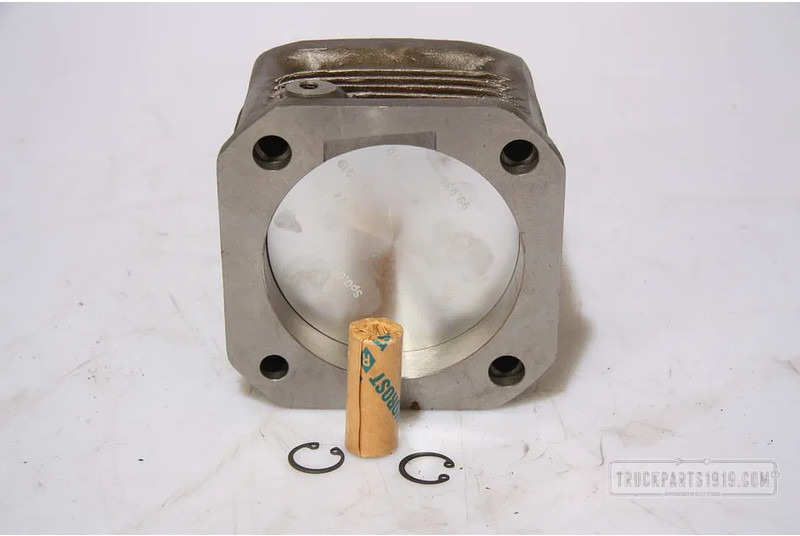 Mercedes-Benz A5411300208 Compressor Cil. - Dzinējs un rezerves daļas - Kravas automašīna: foto 1 Mercedes-Benz A5411300208 Compressor Cil. - Dzinējs un rezerves daļas - Kravas automašīna: foto 1