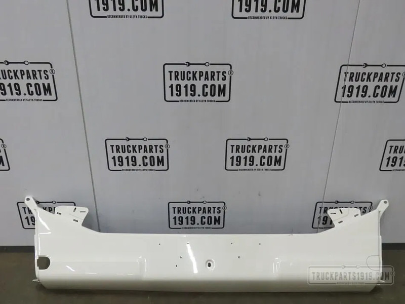 Scania 2077928 Bumper midden Scania - Buferis - Kravas automašīna: foto 1 Scania 2077928 Bumper midden Scania - Buferis - Kravas automašīna: foto 1