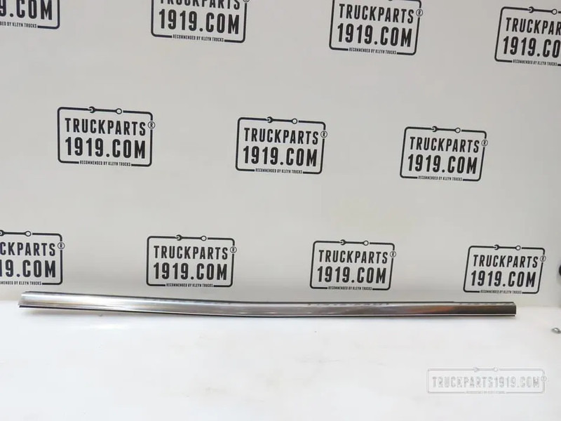 Scania 2557401 Sleeplijst Li. Scania - Durvis un rezerves daļas - Kravas automašīna: foto 1 Scania 2557401 Sleeplijst Li. Scania - Durvis un rezerves daļas - Kravas automašīna: foto 1