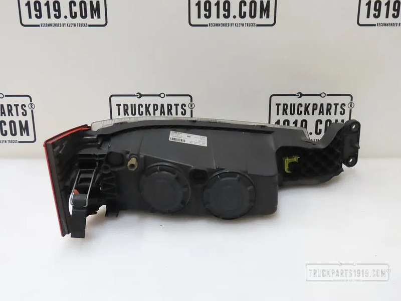 Volvo 22332592 | Mistlamp Li. - Miglas lukturis - Kravas automašīna: foto 2 Volvo 22332592 | Mistlamp Li. - Miglas lukturis - Kravas automašīna: foto 2