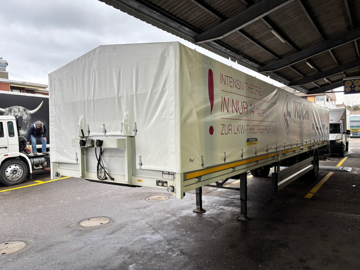 ANDRES SA 9000 - Tenta puspiekabe: foto 4 ANDRES SA 9000 - Tenta puspiekabe: foto 4