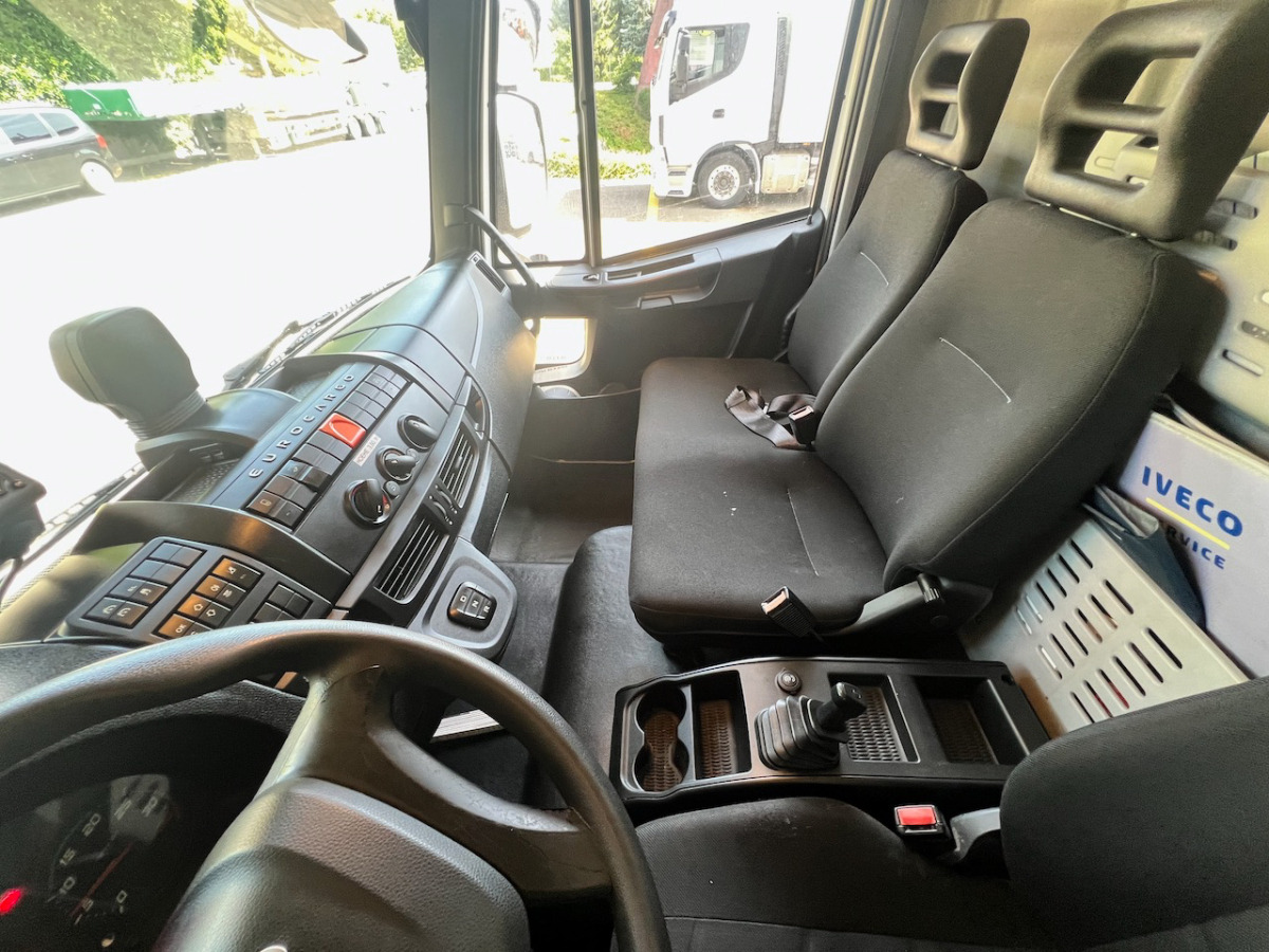 IVECO Eurocargo 120E25 - Kravas automašīna refrižerators: foto 5 IVECO Eurocargo 120E25 - Kravas automašīna refrižerators: foto 5