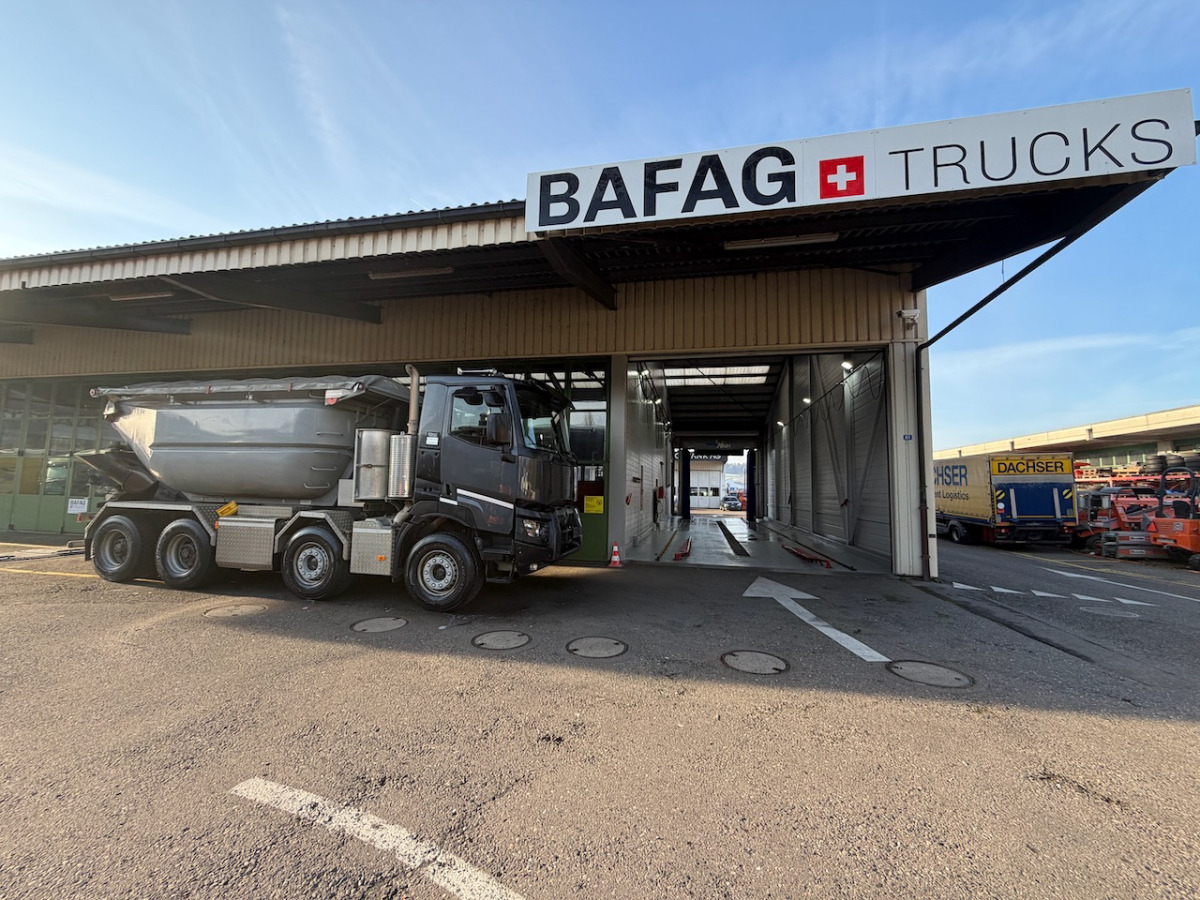 RENAULT C520 8x4 Wechselsystem Siloki + Kipper - Kravas automašīna pašizgāzējs: foto 4 RENAULT C520 8x4 Wechselsystem Siloki + Kipper - Kravas automašīna pašizgāzējs: foto 4