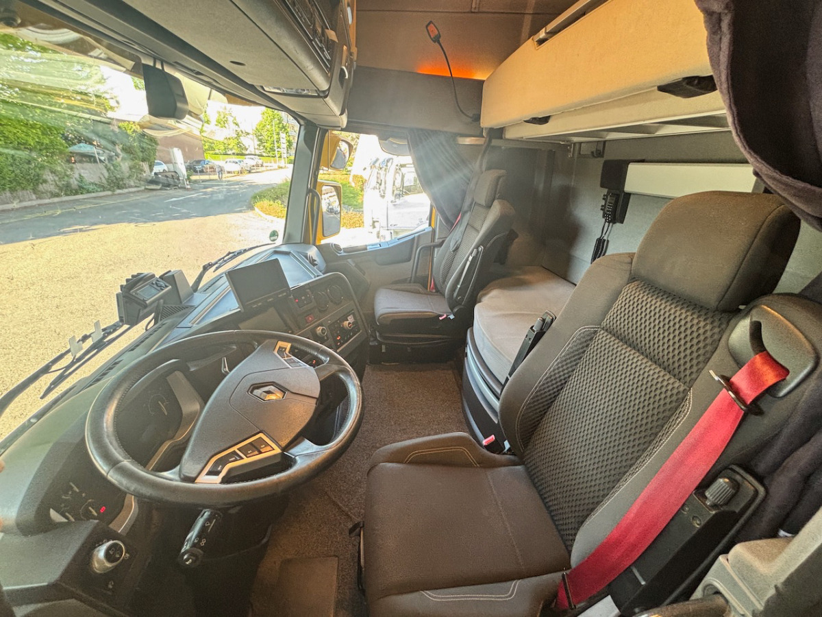 RENAULT T520 - Kravas automašīna ar slēgto virsbūvi: foto 4 RENAULT T520 - Kravas automašīna ar slēgto virsbūvi: foto 4