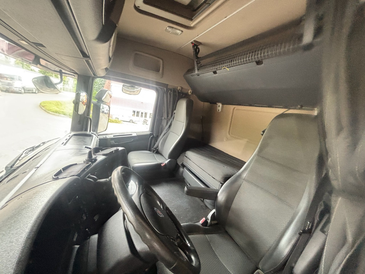 SCANIA G440 - Kravas automašīna ar tentu: foto 4 SCANIA G440 - Kravas automašīna ar tentu: foto 4