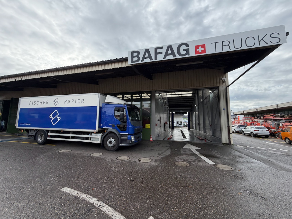 VOLVO FL-280  4x2R - Kravas automašīna ar slēgto virsbūvi: foto 2 VOLVO FL-280  4x2R - Kravas automašīna ar slēgto virsbūvi: foto 2