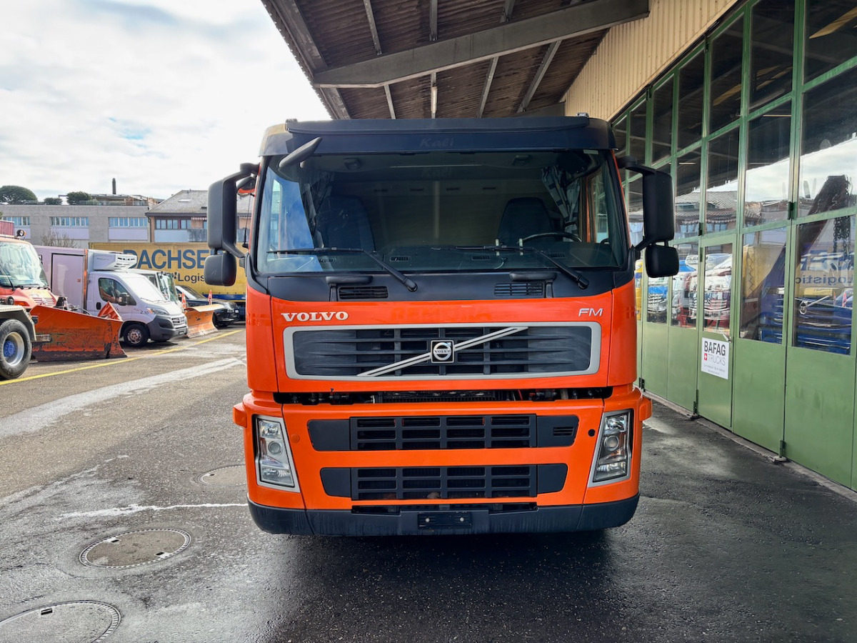 VOLVO FM 400 6x2R - Būvgružu konteineru vedējs: foto 3 VOLVO FM 400 6x2R - Būvgružu konteineru vedējs: foto 3