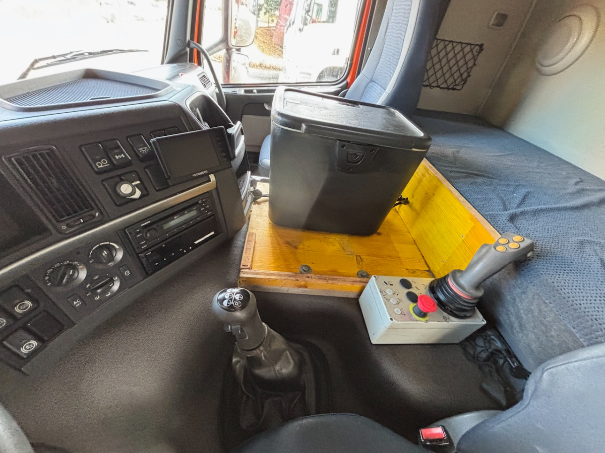 VOLVO FM 400 6x2R - Būvgružu konteineru vedējs: foto 5 VOLVO FM 400 6x2R - Būvgružu konteineru vedējs: foto 5