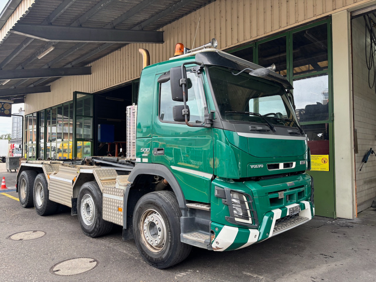 VOLVO FMX-500 8x4R - Pacēlājs ar āķi: foto 1 VOLVO FMX-500 8x4R - Pacēlājs ar āķi: foto 1