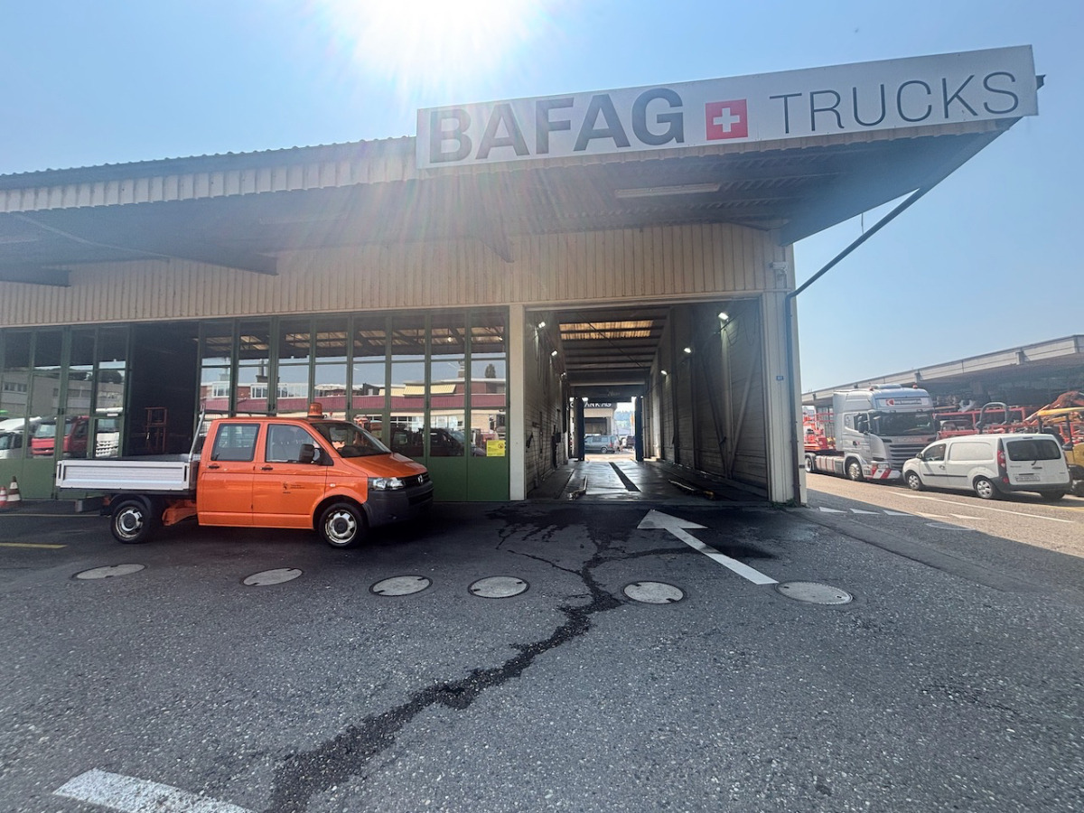 VW T5 Transporter - Automašīna ar kravas platformu: foto 3 VW T5 Transporter - Automašīna ar kravas platformu: foto 3