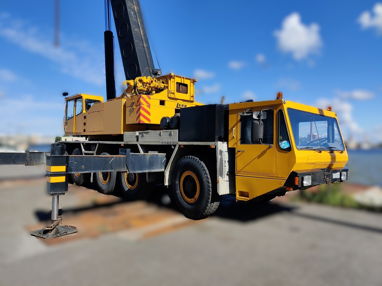 Luna AT 120/47 - Visurgājējs celtnis: foto 1 Luna AT 120/47 - Visurgājējs celtnis: foto 1