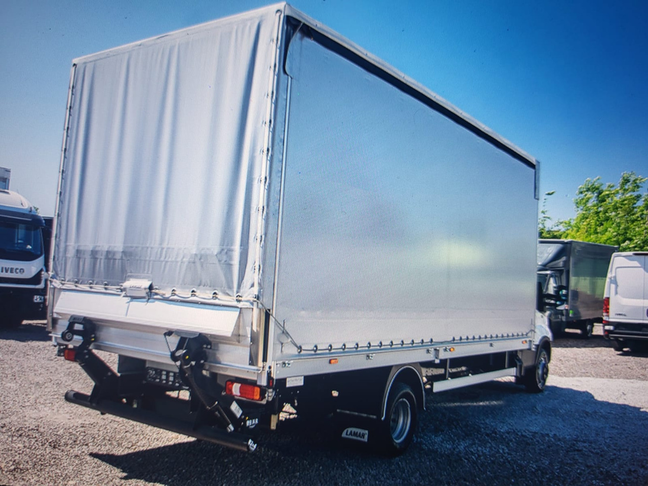 Iveco Daily 70 C18 Pritsche-Plane BÃR - Furgons ar tentu: foto 2 Iveco Daily 70 C18 Pritsche-Plane BÃR - Furgons ar tentu: foto 2