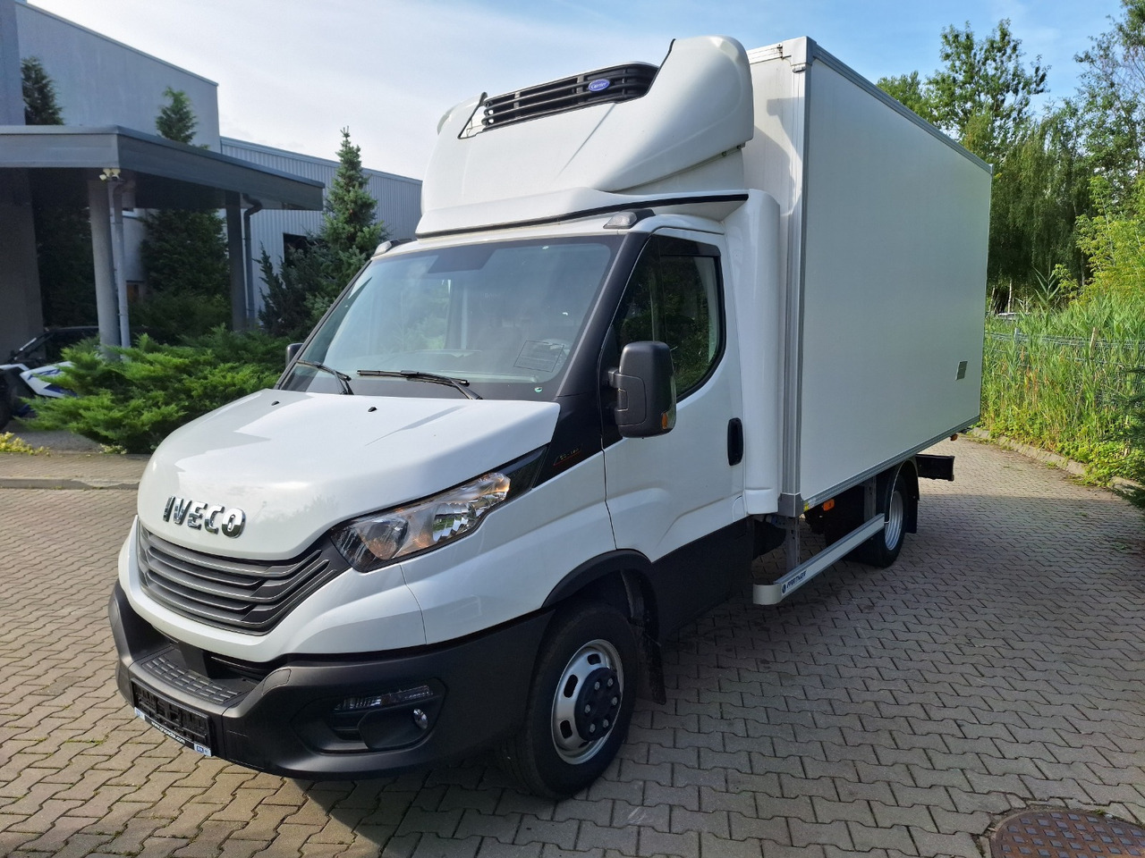 Iveco Daily 70C18 Kühlkoffer LBW BÃR - Komercauto refrižerators: foto 4 Iveco Daily 70C18 Kühlkoffer LBW BÃR - Komercauto refrižerators: foto 4