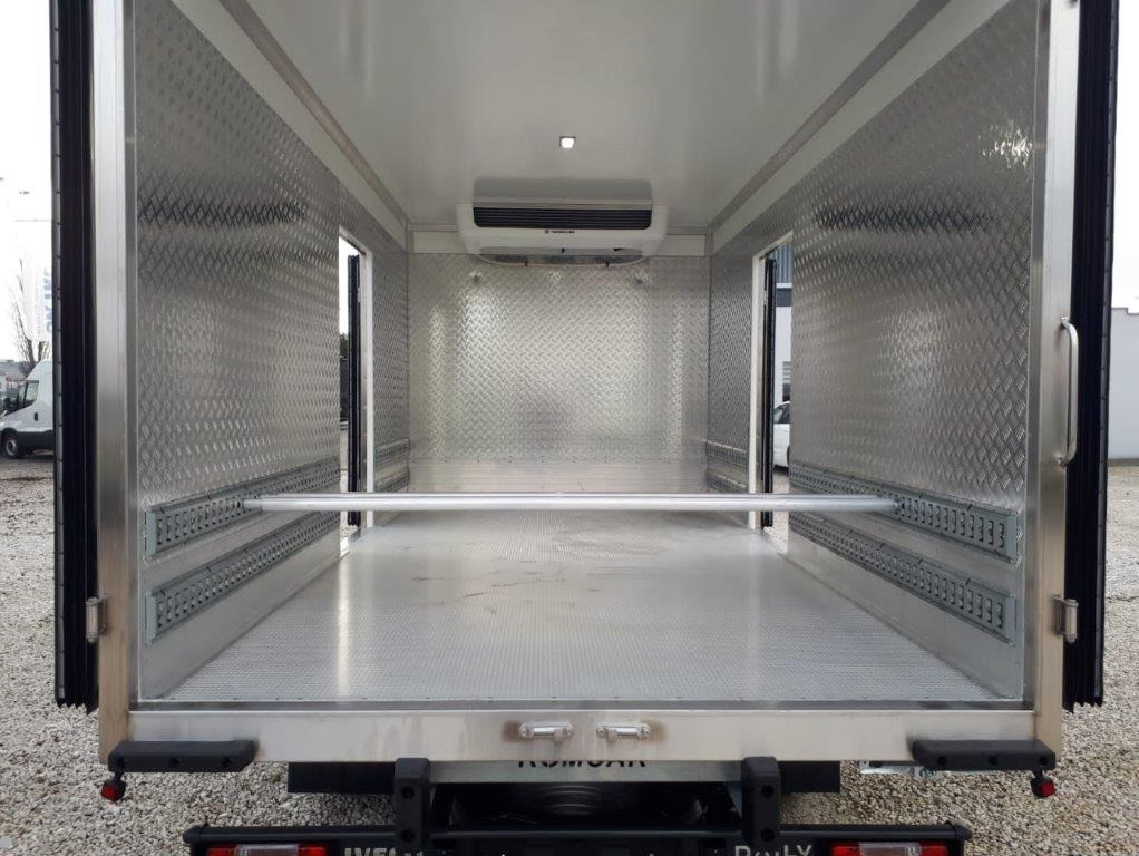 Iveco Daily 70C21A8 Tiefkühkoffer -18°C - Komercauto refrižerators: foto 1 Iveco Daily 70C21A8 Tiefkühkoffer -18°C - Komercauto refrižerators: foto 1