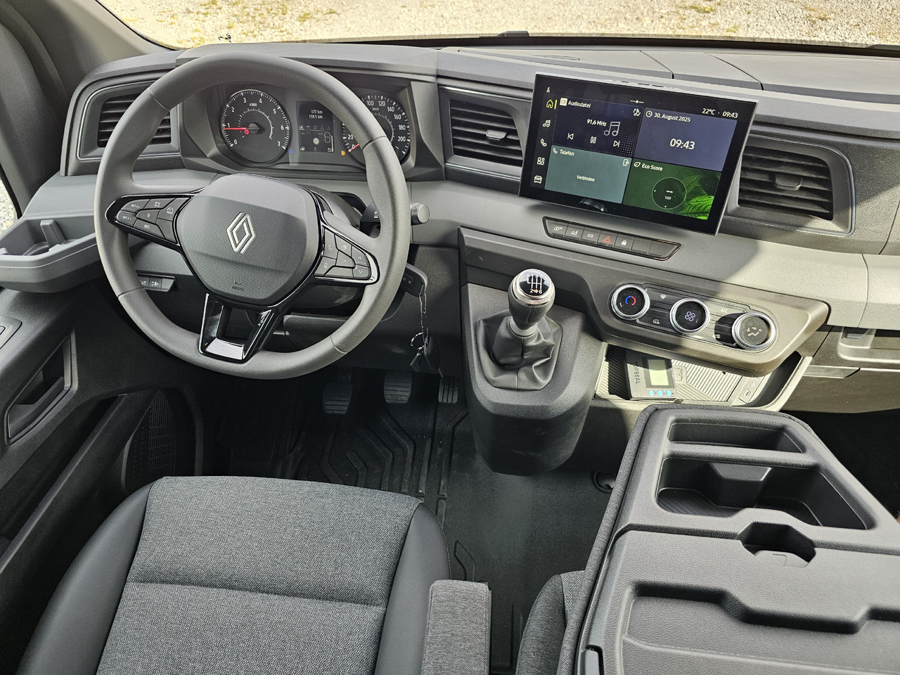 Renault Master 170 8 Pal Dachspoiler - Furgons ar tentu: foto 5 Renault Master 170 8 Pal Dachspoiler - Furgons ar tentu: foto 5