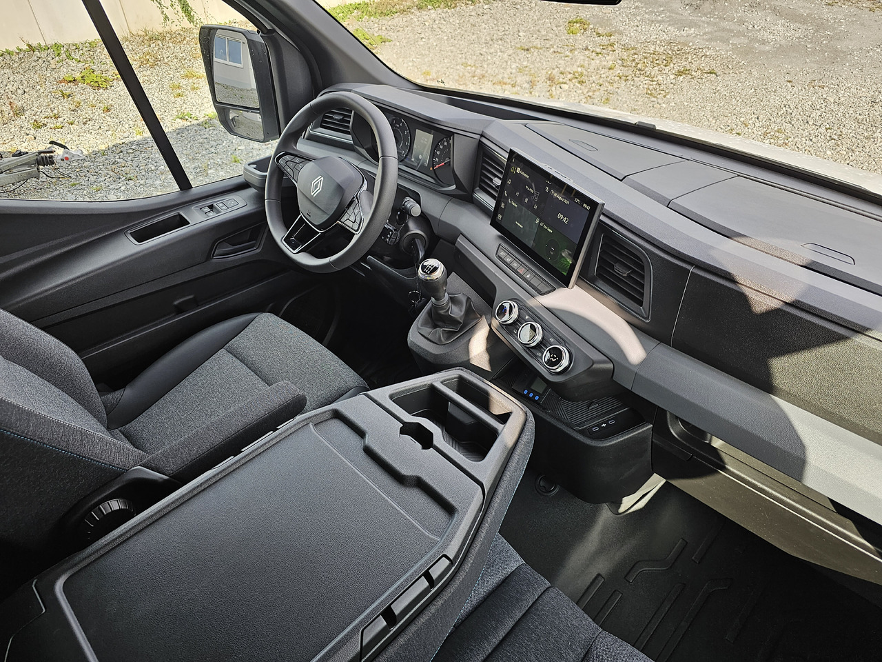 Renault Master 170 8PAL Schlafkabine Webasto - Furgons ar tentu: foto 4 Renault Master 170 8PAL Schlafkabine Webasto - Furgons ar tentu: foto 4