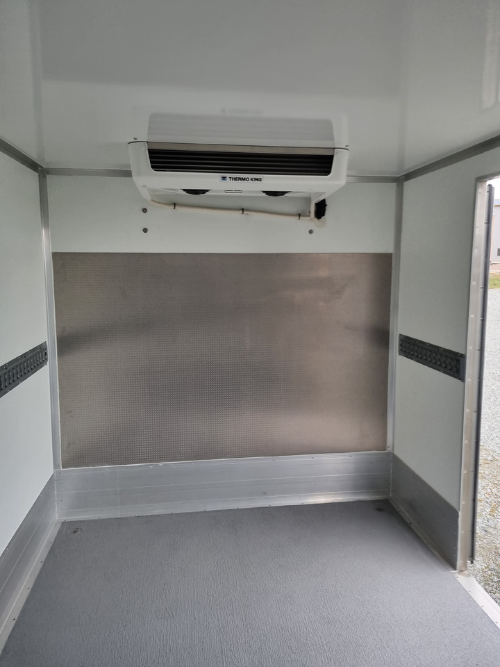 Renault Master Kühlkoffer O°/+20°C 230V Standkühlung - Komercauto refrižerators: foto 5 Renault Master Kühlkoffer O°/+20°C 230V Standkühlung - Komercauto refrižerators: foto 5
