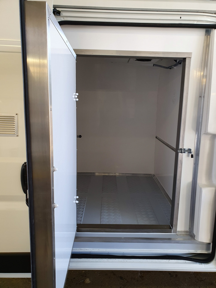 Renault Master L3H2 Tiefkühlkasten -18°C - Komercauto refrižerators: foto 5 Renault Master L3H2 Tiefkühlkasten -18°C - Komercauto refrižerators: foto 5