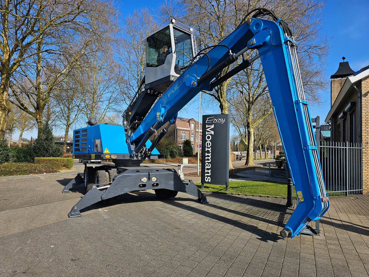 Fuchs MHL 320 With Multi Purpose Stick And Magnet System - Atkritumu iekrāvējs: foto 1 Fuchs MHL 320 With Multi Purpose Stick And Magnet System - Atkritumu iekrāvējs: foto 1