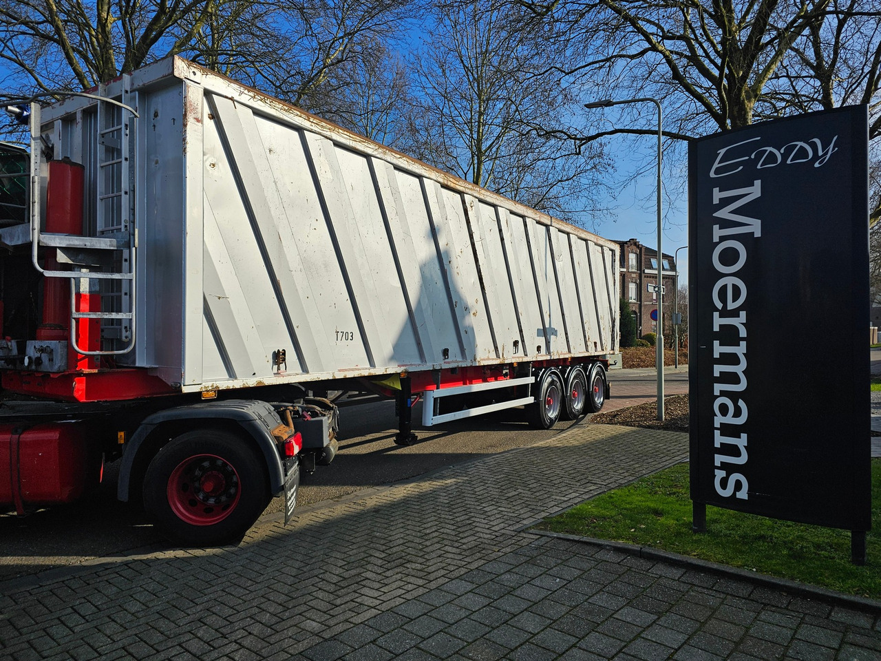 HK Trailer S42B Scraptipper 68 M3 - Puspiekabe pašizgāzējs: foto 1 HK Trailer S42B Scraptipper 68 M3 - Puspiekabe pašizgāzējs: foto 1