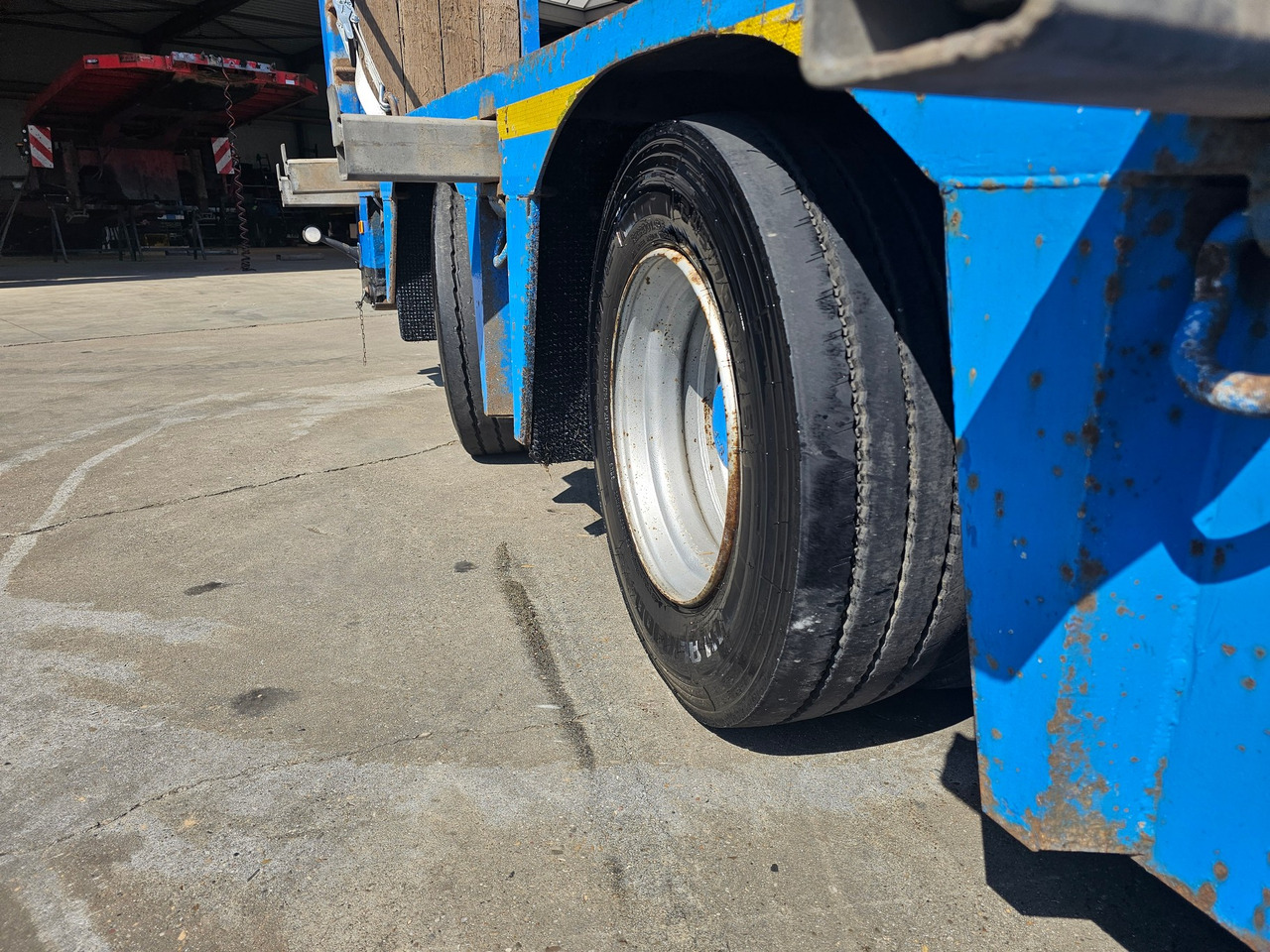 Puspiekabe zema profila platforma Nooteboom OSD-58-04V With Hydraulic Ramps: foto 17
