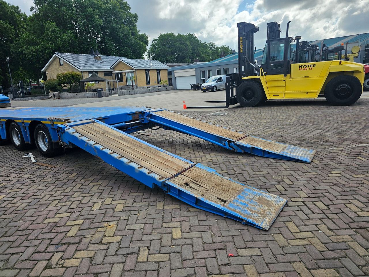Puspiekabe zema profila platforma Nooteboom OSD-58-04V With Hydraulic Ramps: foto 14