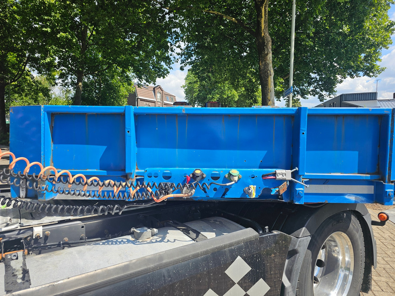 Puspiekabe zema profila platforma Nooteboom OSD-58-04V With Hydraulic Ramps: foto 12