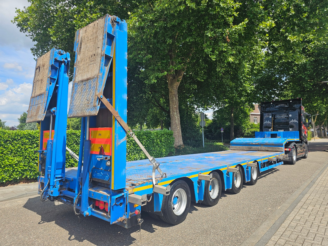 Puspiekabe zema profila platforma Nooteboom OSD-58-04V With Hydraulic Ramps: foto 6