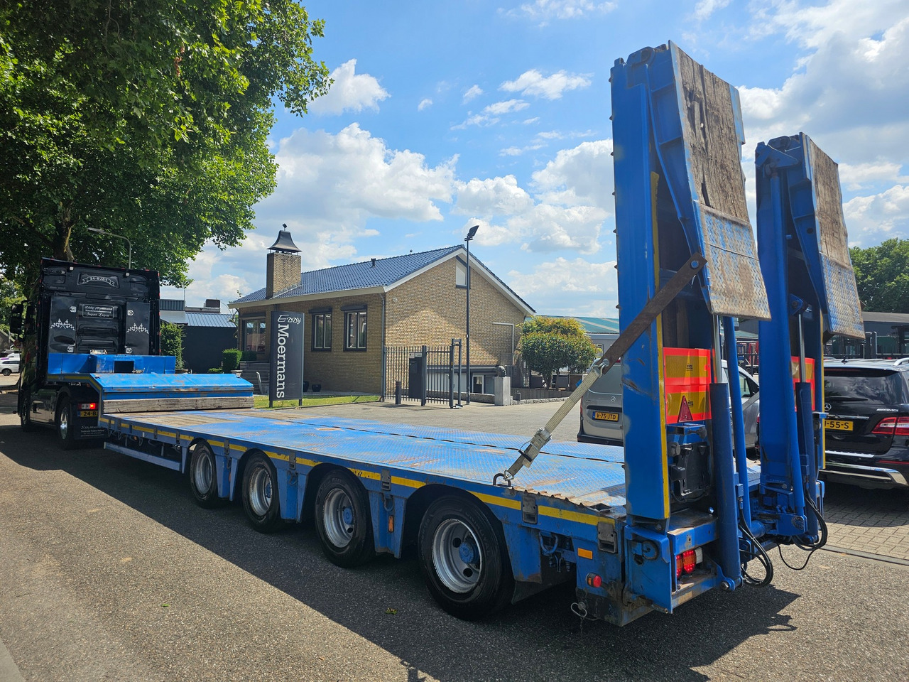 Puspiekabe zema profila platforma Nooteboom OSD-58-04V With Hydraulic Ramps: foto 5
