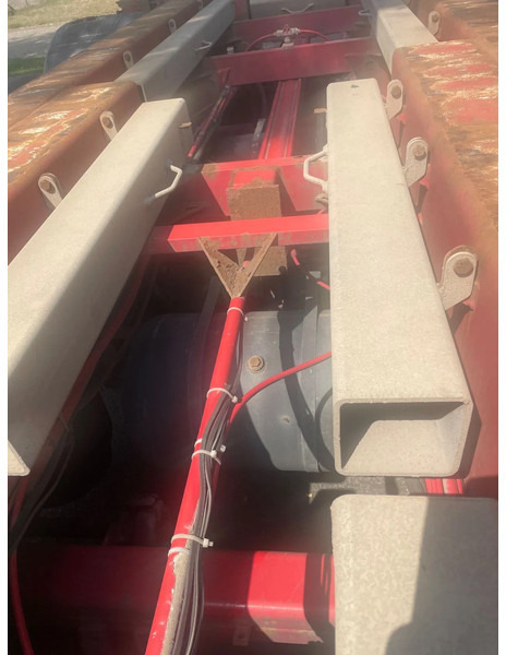 Renders 2x 20 1x 30 1x 40 in prijs verlaagt - Puspiekabe noņemamā virsbūve/ Konteineru vedējs: foto 5 Renders 2x 20 1x 30 1x 40 in prijs verlaagt - Puspiekabe noņemamā virsbūve/ Konteineru vedējs: foto 5