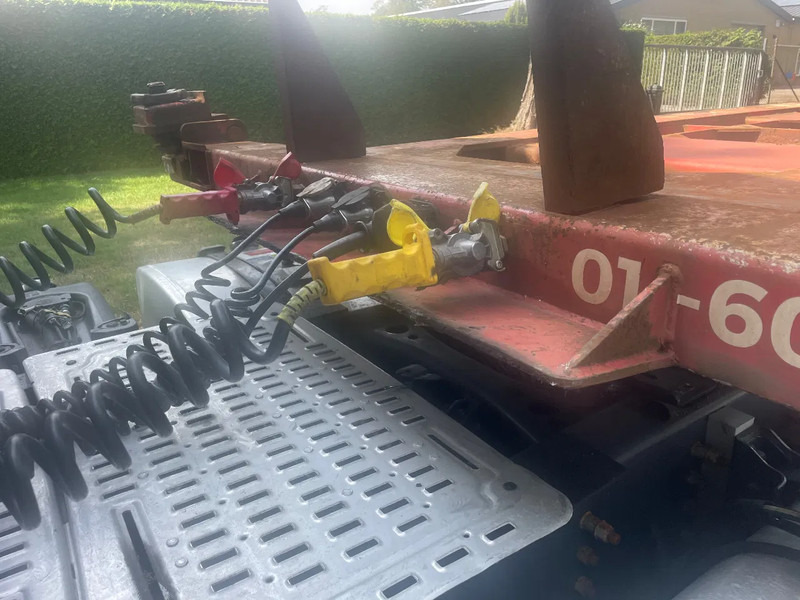 Renders 2x 20 1x 30 1x 40 in prijs verlaagt - Puspiekabe noņemamā virsbūve/ Konteineru vedējs: foto 2 Renders 2x 20 1x 30 1x 40 in prijs verlaagt - Puspiekabe noņemamā virsbūve/ Konteineru vedējs: foto 2