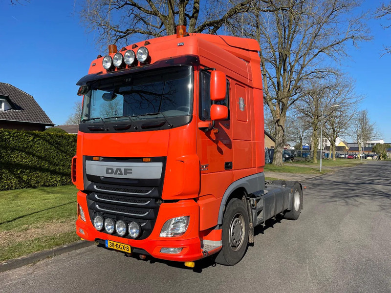 DAF XF 440 XF440 Daf Nieuwe tachograaf “”””””” Hand geschakeld - Vilcējs: foto 1 DAF XF 440 XF440 Daf Nieuwe tachograaf “”””””” Hand geschakeld - Vilcējs: foto 1