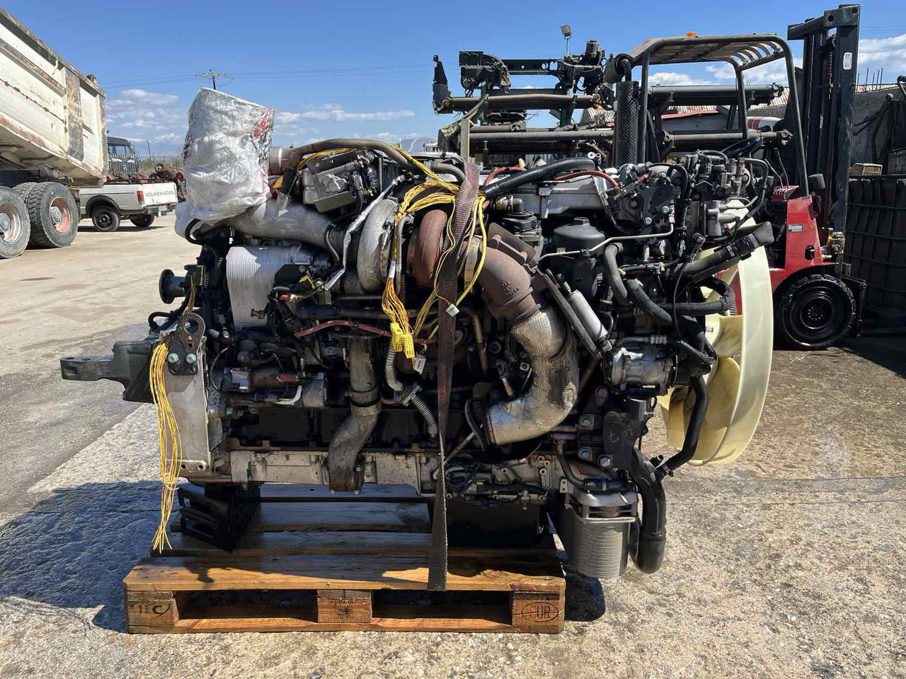 ENGINE MAN EURO 6 D2066LF68-LF61 FOR SPARE PARTS - Dzinējs un rezerves daļas - Kravas automašīna: foto 3 ENGINE MAN EURO 6 D2066LF68-LF61 FOR SPARE PARTS - Dzinējs un rezerves daļas - Kravas automašīna: foto 3