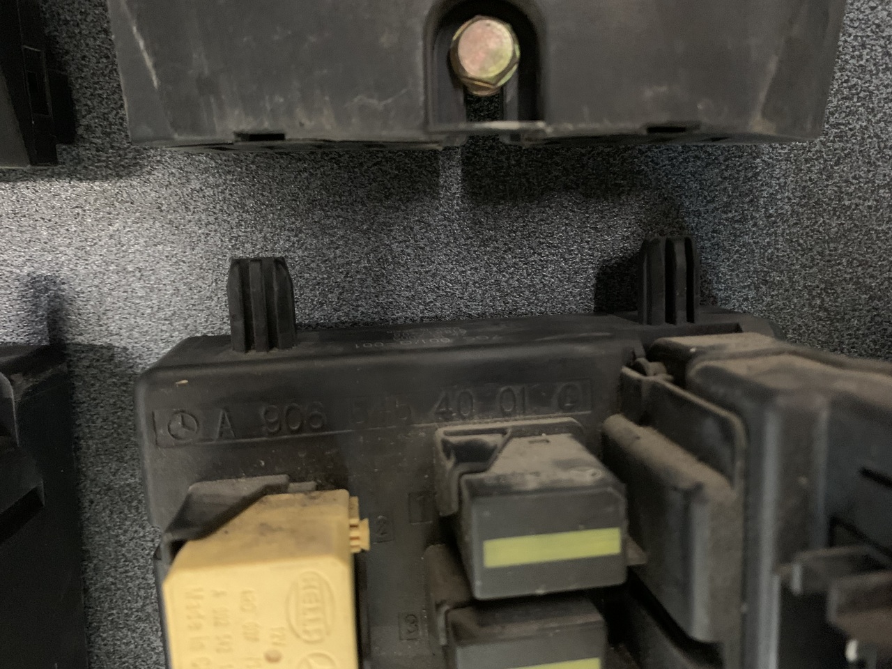 FUSE BOX SPRINTER 901,906 - Elektrosistēma - Komercauto: foto 3 FUSE BOX SPRINTER 901,906 - Elektrosistēma - Komercauto: foto 3