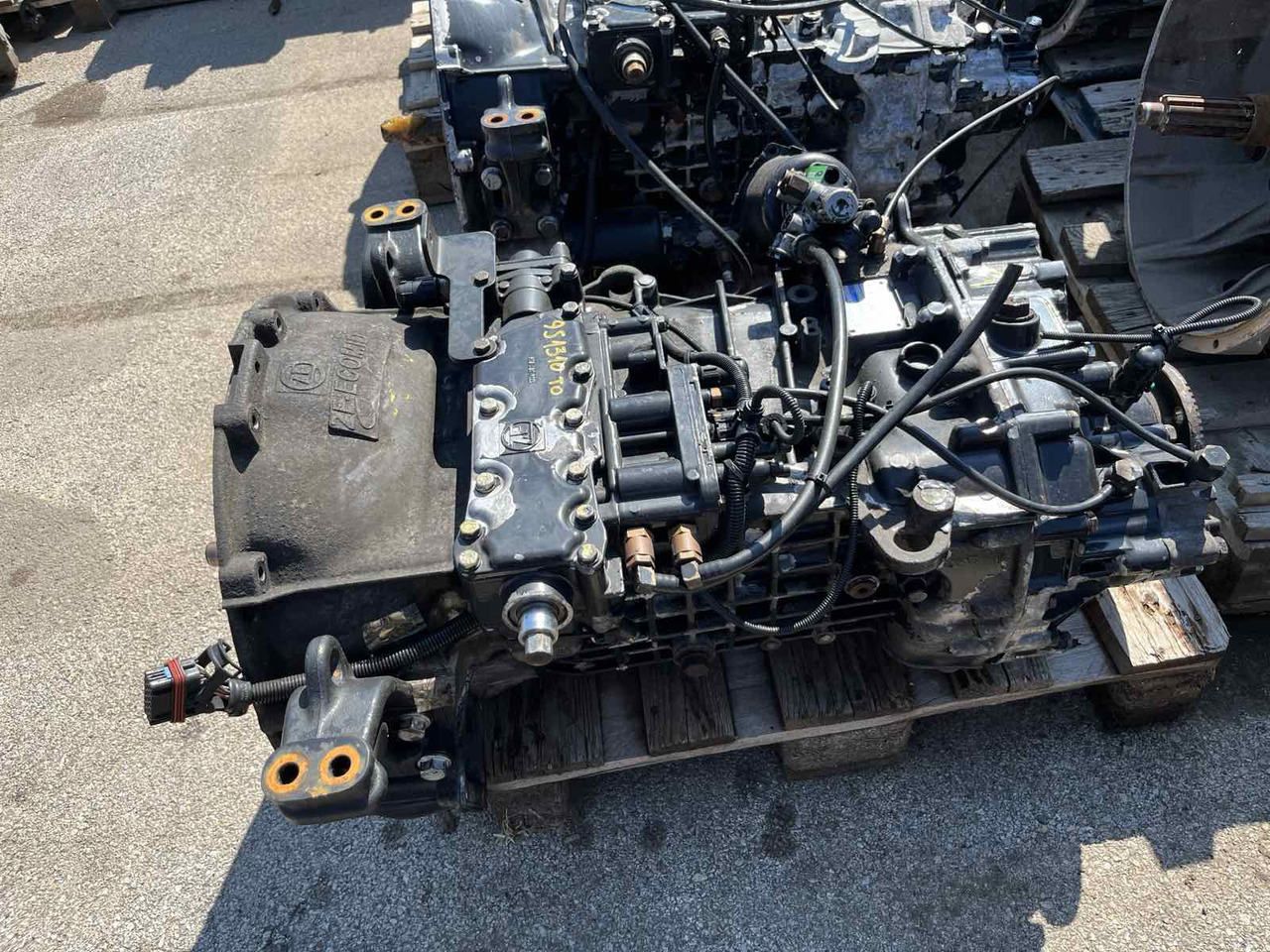 GEARBOX MAN ZF 9S1310 - Pārnesumkārba un rezerves daļas - Kravas automašīna: foto 2 GEARBOX MAN ZF 9S1310 - Pārnesumkārba un rezerves daļas - Kravas automašīna: foto 2