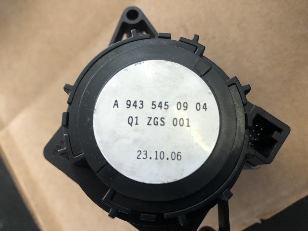 LIGHT SWITCH WITH FOGLAMP ACTROS MP2 - Elektrosistēma - Kravas automašīna: foto 3 LIGHT SWITCH WITH FOGLAMP ACTROS MP2 - Elektrosistēma - Kravas automašīna: foto 3