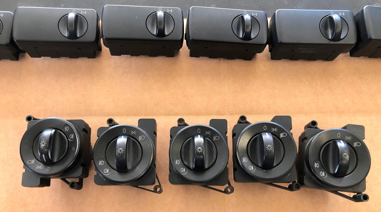 LIGHT SWITCH WITH FOGLAMP ACTROS MP2 - Elektrosistēma - Kravas automašīna: foto 2 LIGHT SWITCH WITH FOGLAMP ACTROS MP2 - Elektrosistēma - Kravas automašīna: foto 2