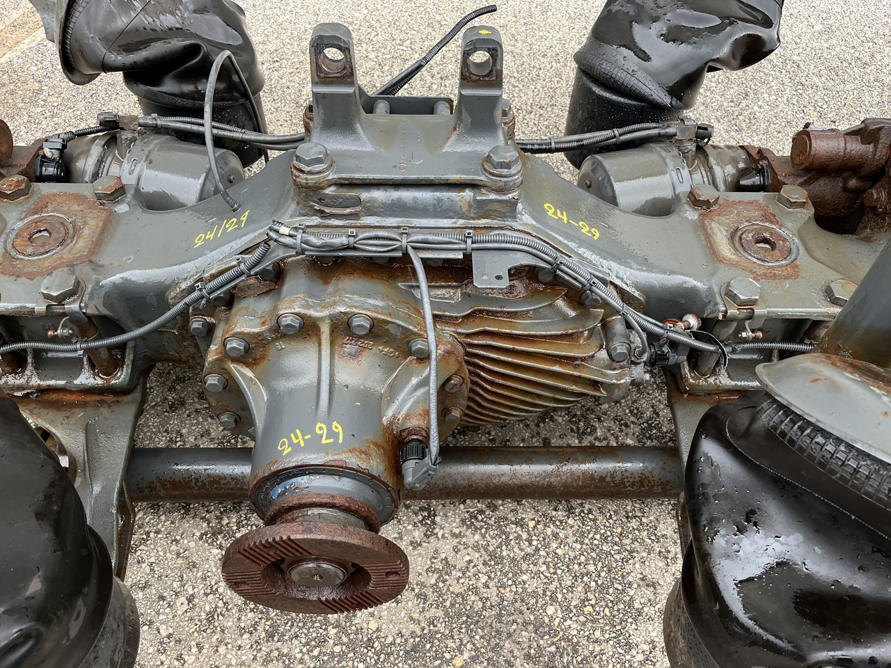 REAR AXLE WITH DIFFERENTIAL GEAR ,RATIO 29:24 - Diferenciālis - Kravas automašīna: foto 2 REAR AXLE WITH DIFFERENTIAL GEAR ,RATIO 29:24 - Diferenciālis - Kravas automašīna: foto 2