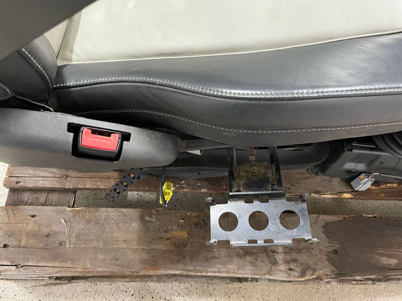 Volvo FH - Sēdeklis: foto 5 Volvo FH - Sēdeklis: foto 5