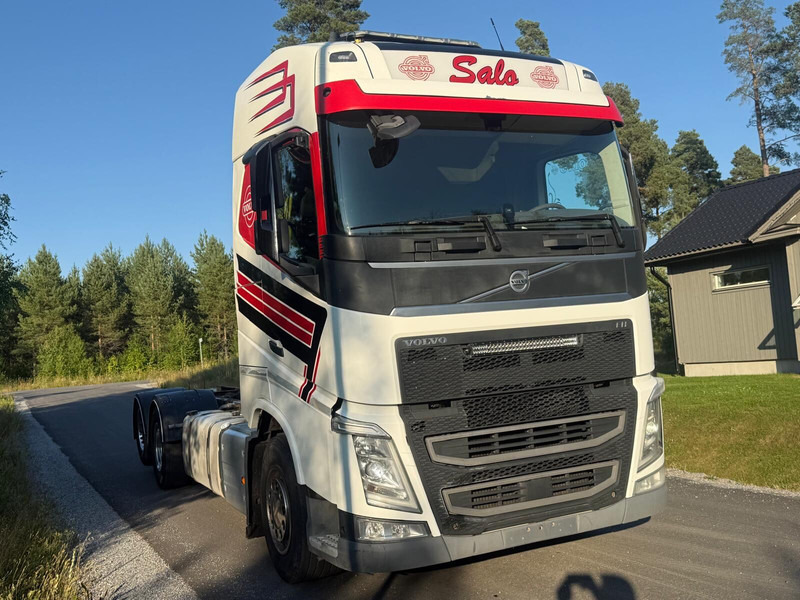 Volvo FH460 Globe 2016 - Šasija kravas automašīna: foto 4 Volvo FH460 Globe 2016 - Šasija kravas automašīna: foto 4