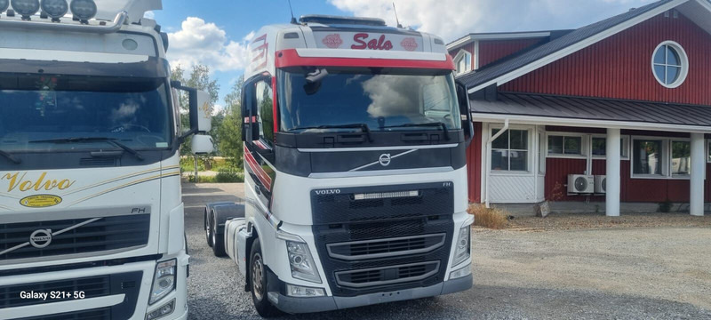 Volvo FH460 Globe 2016 - Šasija kravas automašīna: foto 3 Volvo FH460 Globe 2016 - Šasija kravas automašīna: foto 3